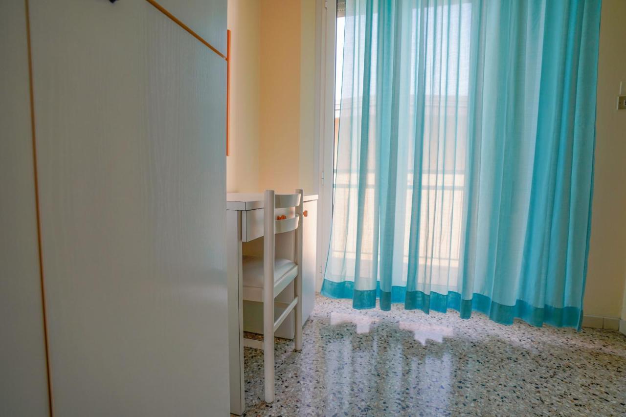 Hotel Mondial Rimini Zewnętrze zdjęcie
