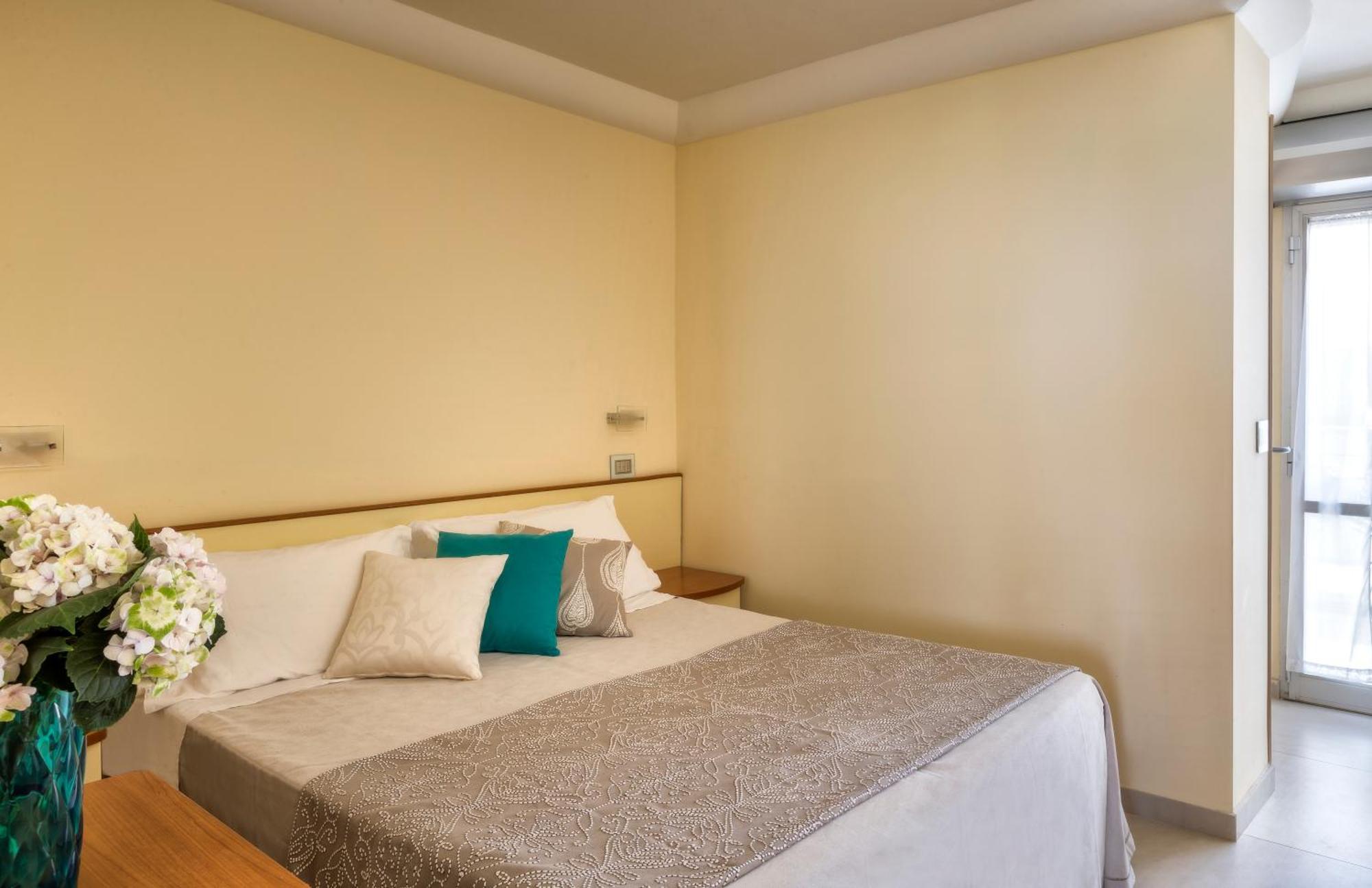 Hotel Mondial Rimini Zewnętrze zdjęcie