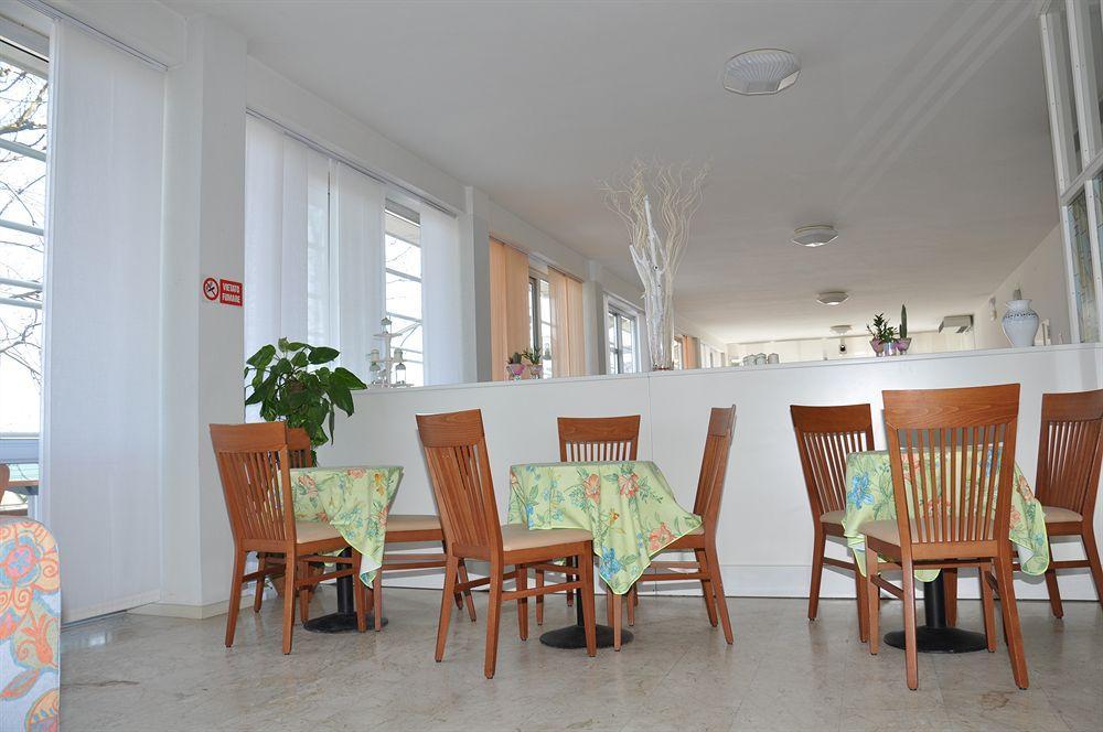 Hotel Mondial Rimini Zewnętrze zdjęcie